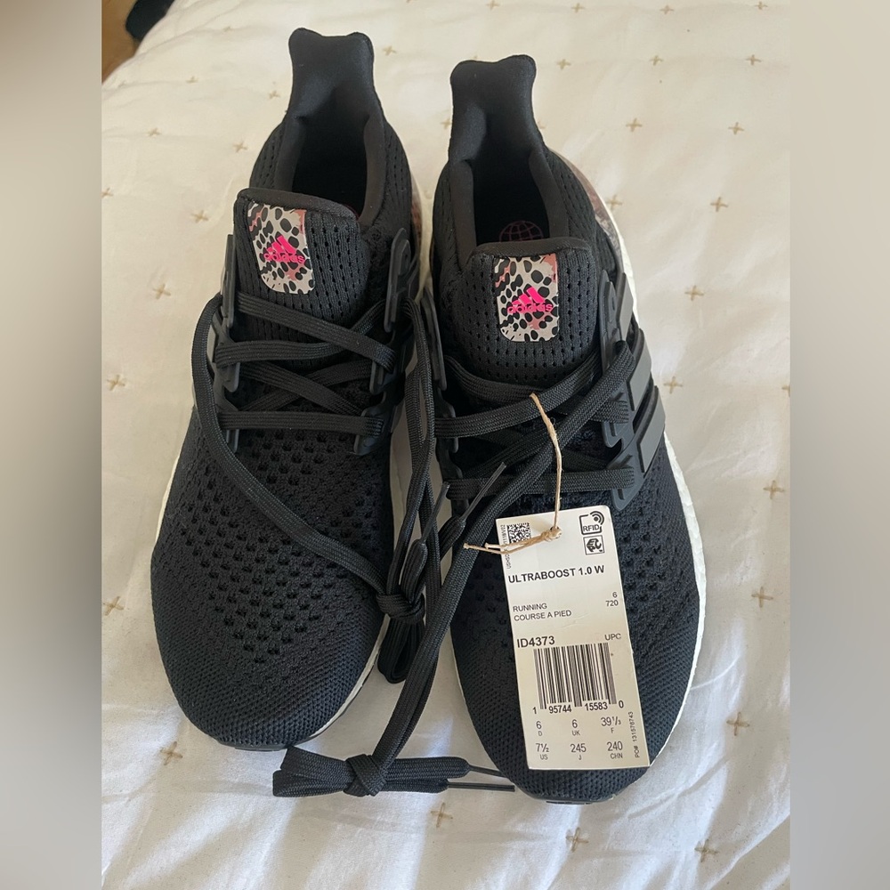 NWT Adidas Ultraboost 1.0 Sneakers - size 7 1/2